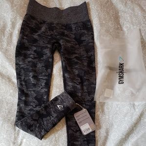On hold*Gymshark seamless camo leggings small